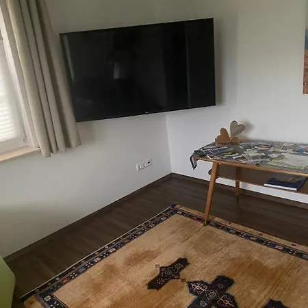 Mit Garten Und Panoramablick In * İnnsbruck