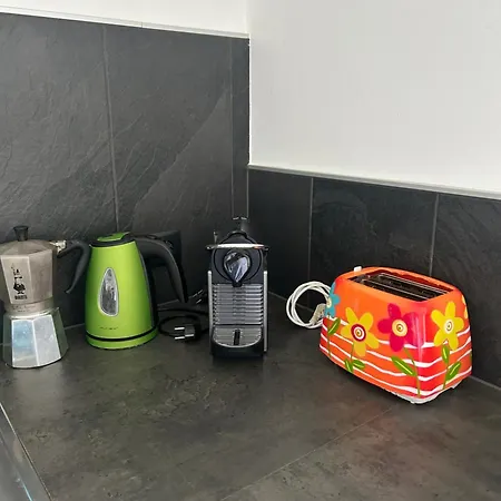 Mit Garten Und Panoramablick In *