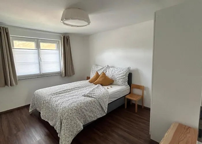 Mit Garten Und Panoramablick In Appartement *