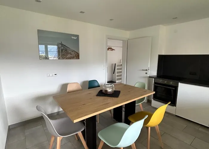 Mit Garten Und Panoramablick In Innsbruck