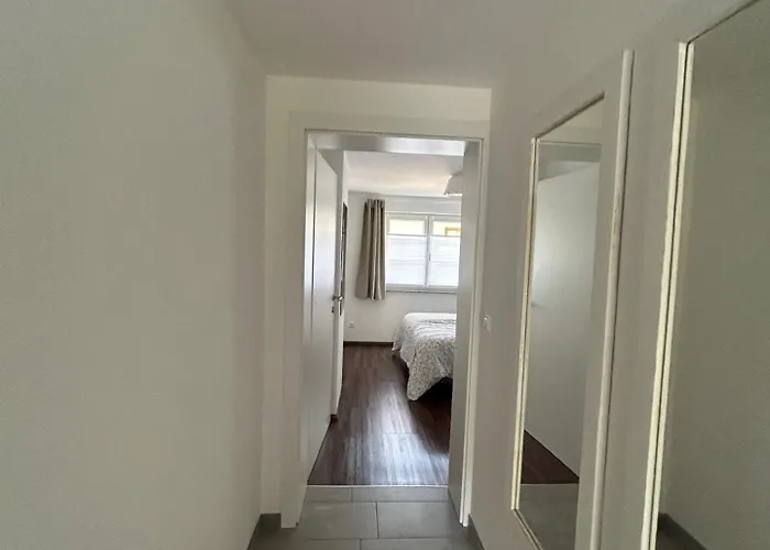 Mit Garten Und Panoramablick In Apartament