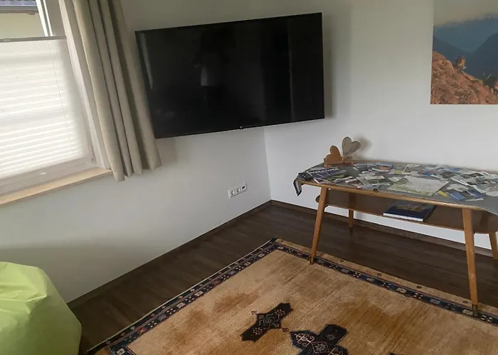 Mit Garten Und Panoramablick In Innsbruck